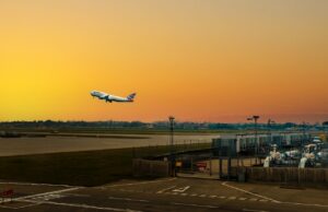 Heathrow Reports Drop In Passenger Traffic Amid Omicron As the airport reviews result for 2021, Heathrow says Covid-19 continues to pose "major hurdles" for the tourism sector. Last year, the London airport had 19.4 million passengers, which was less than a fourth of the volume recorded in 2019 and much below even 2020 estimates. According to the airport, at least 600,000 travelers canceled flights from Heathrow in December owing to Omicron and the uncertainty produced by hastily implemented government travel restrictions. The cancellations were part of a wave of groundings last month, with fresh statistics indicating that more flights were grounded in December last year than in any previous month. Heathrow said there is a "substantial question" about how quickly demand in the aviation sector would revive. IATA forecasts suggest passenger numbers will not reach pre-pandemic levels until 2025, provided travel restrictions are removed at both ends of a route and passengers have confidence they will not return rapidly. Heathrow chief executive, John Holland-Kaye, said: “There are currently travel restrictions, such as testing, on all Heathrow routes – the aviation industry will only fully recover when these are all lifted and there is no risk that they will be reimposed at short notice, a situation which is likely to be years away”. “While this creates enormous uncertainty for the CAA in setting a new five-year regulatory settlement, it means the regulator must focus on an outcome that improves service, incentivizes growth, and maintains affordable private financing.” Kaye urged the UK government to discontinue all testing for fully vaccinated passengers immediately and to adopt a more predictable playbook for any future variants of concern that limits additional measures to passengers from high-risk destinations and allows quarantine at home rather than in a hotel.