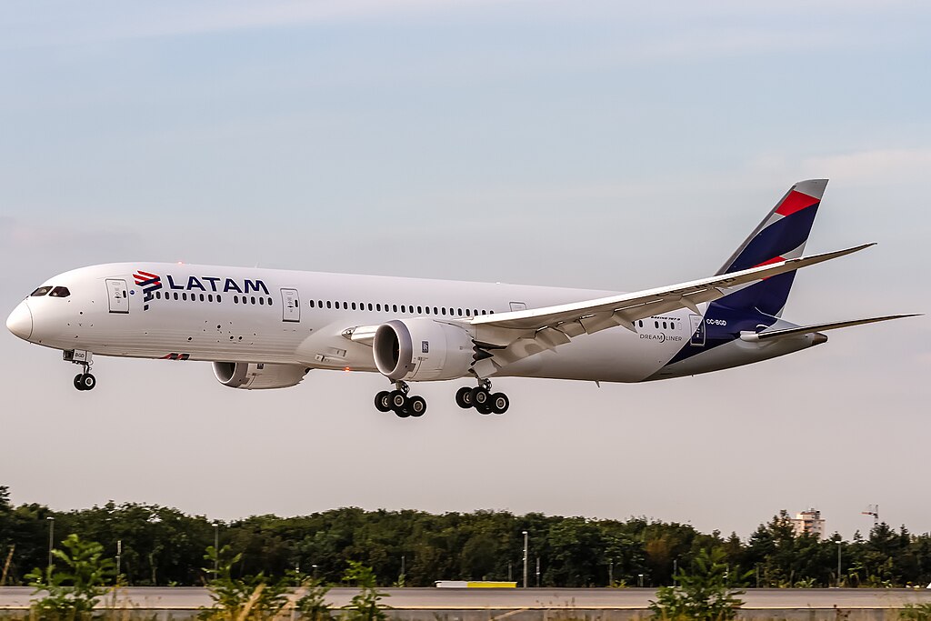 LATAM Airlines Diverts Miami-Santiago Flight as Pilot Passes Away