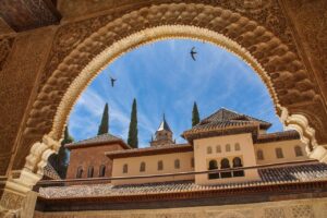 Busy Spanish locations welcome tourists